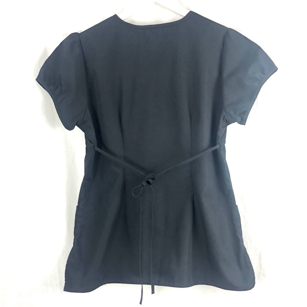 ❤️ 3/$30 HealthPro black scrub top NWOT - Picture 4 of 5